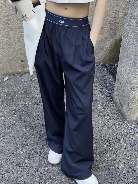 ALO Yoga Pants - Navy Blue Alo Yoga Loose Fit Suit Up Trouser Regular - Minimalist Wardrobe🧩🍎